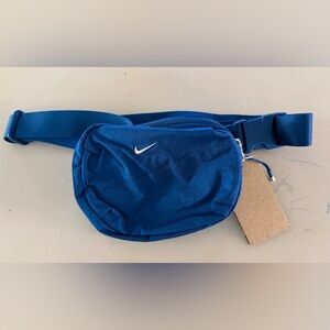 Nike belt bag- nwt